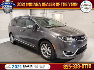 2018 Chrysler Pacifica Limited 2C4RC1GG4JR257063 2018 Chrysler Pacifica Limited
