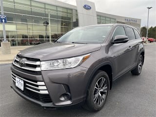 2019 Toyota Highlander LE 5TDBZRFH7KS961405 2019 Toyota Highlander LE