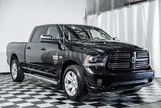 2017 Ram Pickup 1500 1C6RR7UT6HS624709 2017 Ram Pickup 1500