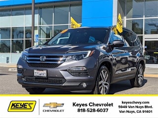 2017 Honda Pilot Touring 5FNYF5H92HB023147 2017 Honda Pilot Touring