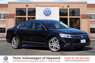 2016 Volkswagen Passat 1.8T R-Line PZEV 1VWAT7A35GC066658 2016 Volkswagen Passat 1.8T R-Line PZEV