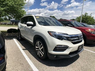 2017 Honda Pilot Touring 5FNYF6H93HB043770 2017 Honda Pilot Touring