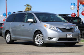 2014 Toyota Sienna XLE 8-Passenger 5TDYK3DC5ES488837 2014 Toyota Sienna XLE 8-Passenger