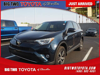 2017 Toyota RAV4 XLE JTMWFREV3HJ142351 2017 Toyota RAV4 XLE