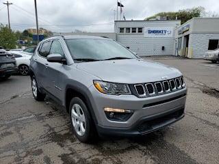 2018 Jeep Compass Latitude 3C4NJDBB2JT185987 2018 Jeep Compass Latitude