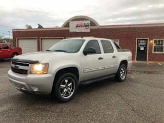 2010 Chevrolet Avalanche LS 3GNNCEE08AG162644 2010 Chevrolet Avalanche LS