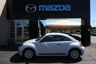 2017 Volkswagen Beetle 1.8T S 3VWF17AT1HM618944 2017 Volkswagen Beetle 1.8T S