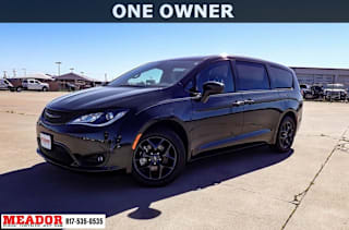 2020 Chrysler Pacifica Touring 2C4RC1FG4LR113114 2020 Chrysler Pacifica Touring