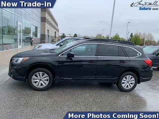 2018 Subaru Outback 2.5i Premium 4S4BSACC8J3305286 2018 Subaru Outback 2.5i Premium
