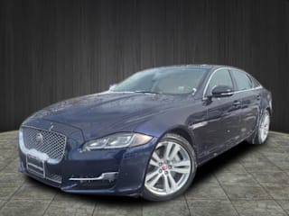 2016 Jaguar XJL Portfolio SAJWA2G78G8W01627 2016 Jaguar XJL Portfolio