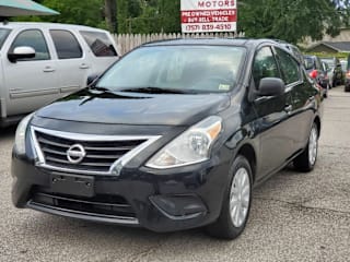 2015 Nissan Versa 1.6 S 3N1CN7AP5FL813920 2015 Nissan Versa 1.6 S