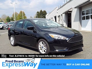 2018 Ford Focus SE 1FADP3F27JL274616 2018 Ford Focus SE