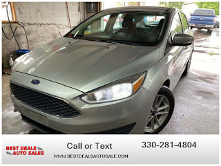2017 Ford Focus SE 1FADP3K26HL267818 2017 Ford Focus SE