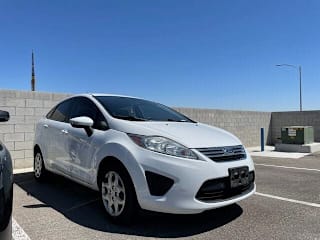 2013 Ford Fiesta SE 3FADP4BJ2DM220839 2013 Ford Fiesta SE