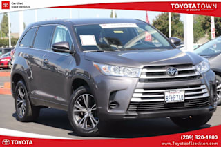 2018 Toyota Highlander LE 5TDZZRFHXJS280250 2018 Toyota Highlander LE