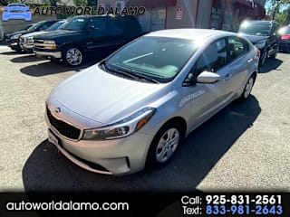 2018 Kia Forte LX 3KPFK4A74JE214280 2018 Kia Forte LX