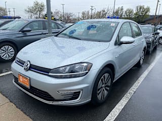 2019 Volkswagen e-Golf SE WVWKR7AU2KW910046 2019 Volkswagen e-Golf SE