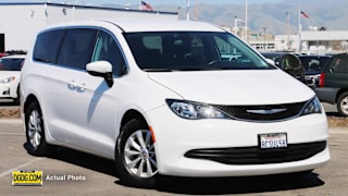 2018 Chrysler Pacifica LX 2C4RC1CG8JR157022 2018 Chrysler Pacifica LX