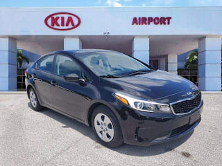 2018 Kia Forte LX 3KPFK4A71JE229562 2018 Kia Forte LX