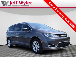 2018 Chrysler Pacifica Touring Plus 2C4RC1FG7JR104551 2018 Chrysler Pacifica Touring Plus