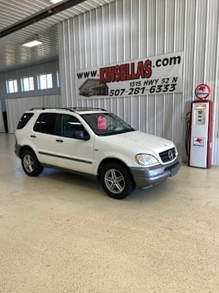 1999 Mercedes-Benz M-Class ML 320 4JGAB54EXXA132488 1999 Mercedes-Benz M-Class ML 320