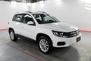2017 Volkswagen Tiguan WVGBV7AX0HK054828 2017 Volkswagen Tiguan