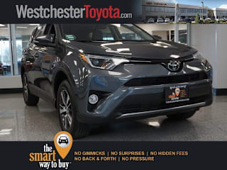 2018 Toyota RAV4 JTMRFREV3JJ733640 2018 Toyota RAV4
