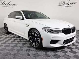 2018 BMW M5 Base WBSJF0C55JB282077 2018 BMW M5 Base