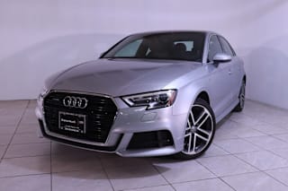 2018 Audi A3 2.0T quattro Premium Plus WAUJ8GFF7J1091438 2018 Audi A3 2.0T quattro Premium Plus