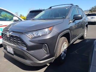 2019 Toyota RAV4 JTMH1RFV2KD020172 2019 Toyota RAV4