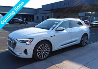 2019 Audi e-tron quattro Prestige WA1VABGE5KB008922 2019 Audi e-tron quattro Prestige