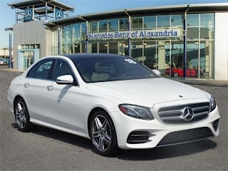 2018 Mercedes-Benz E-Class WDDZF4KB5JA350205 2018 Mercedes-Benz E-Class
