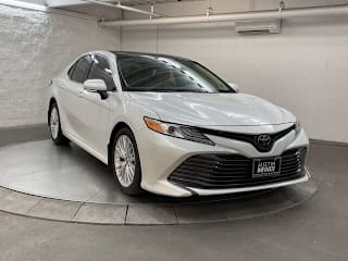 2019 Toyota Camry XLE V6 4T1BZ1HK3KU029915 2019 Toyota Camry XLE V6