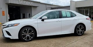 2018 Toyota Camry 4T1B11HK4JU557016 2018 Toyota Camry