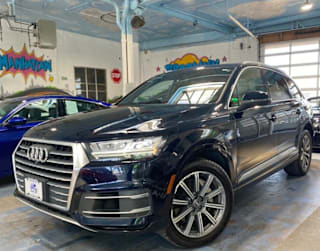 2017 Audi Q7 WA1LAAF78HD057744 2017 Audi Q7