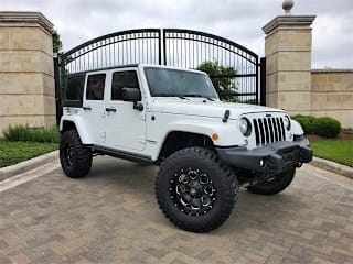 2017 Jeep Wrangler Unlimited Sahara 1C4BJWEGXHL566157 2017 Jeep Wrangler Unlimited Sahara