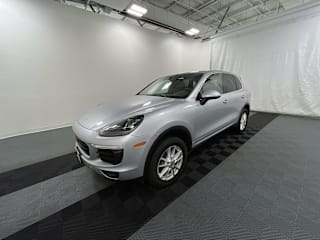 2018 Porsche Cayenne Base WP1AA2A2XJKA03327 2018 Porsche Cayenne Base