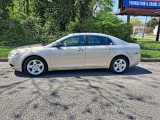 2010 Chevrolet Malibu LS 1G1ZB5EB1AF239542 2010 Chevrolet Malibu LS