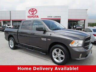 2018 Ram Pickup 1500 Express 3C6RR7KT1JG131181 2018 Ram Pickup 1500 Express