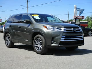 2018 Toyota Highlander XLE 5TDJZRFH1JS495772 2018 Toyota Highlander XLE