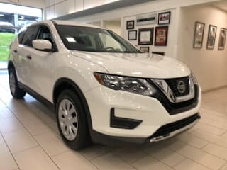 2018 Nissan Rogue S 5N1AT2MV9JC732071 2018 Nissan Rogue S