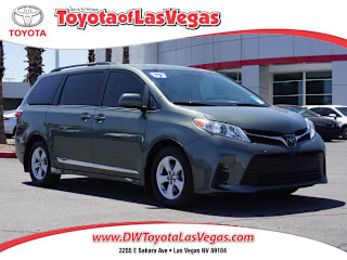 2019 Toyota Sienna LE 8-Passenger 5TDKZ3DC7KS977124 2019 Toyota Sienna LE 8-Passenger