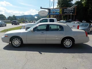 2007 Lincoln Town Car Signature 1LNHM81V57Y619295 2007 Lincoln Town Car Signature
