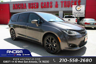 2020 Chrysler Pacifica Touring 2C4RC1FGXLR245651 2020 Chrysler Pacifica Touring