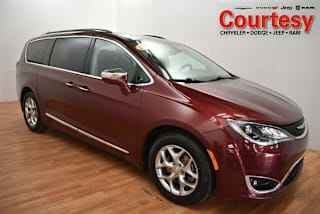 2018 Chrysler Pacifica Limited 2C4RC1GG8JR227760 2018 Chrysler Pacifica Limited
