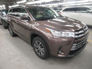 2018 Toyota Highlander XLE 5TDJZRFH4JS843838 2018 Toyota Highlander XLE