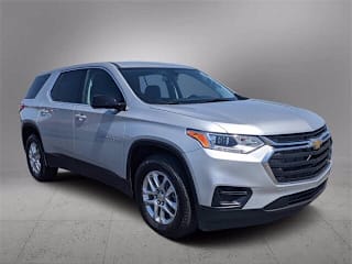 2020 Chevrolet Traverse LS 1GNERFKW0LJ307349 2020 Chevrolet Traverse LS