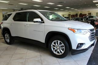 2018 Chevrolet Traverse LT Cloth 1GNERGKW4JJ235560 2018 Chevrolet Traverse LT Cloth