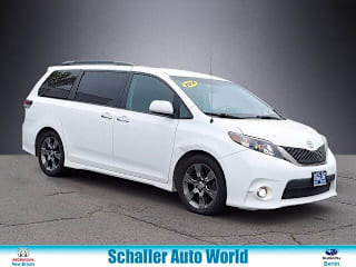 2014 Toyota Sienna SE 8-Passenger 5TDXK3DCXES498422 2014 Toyota Sienna SE 8-Passenger
