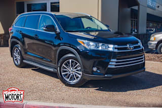2019 Toyota Highlander XLE 5TDKZRFH7KS563689 2019 Toyota Highlander XLE